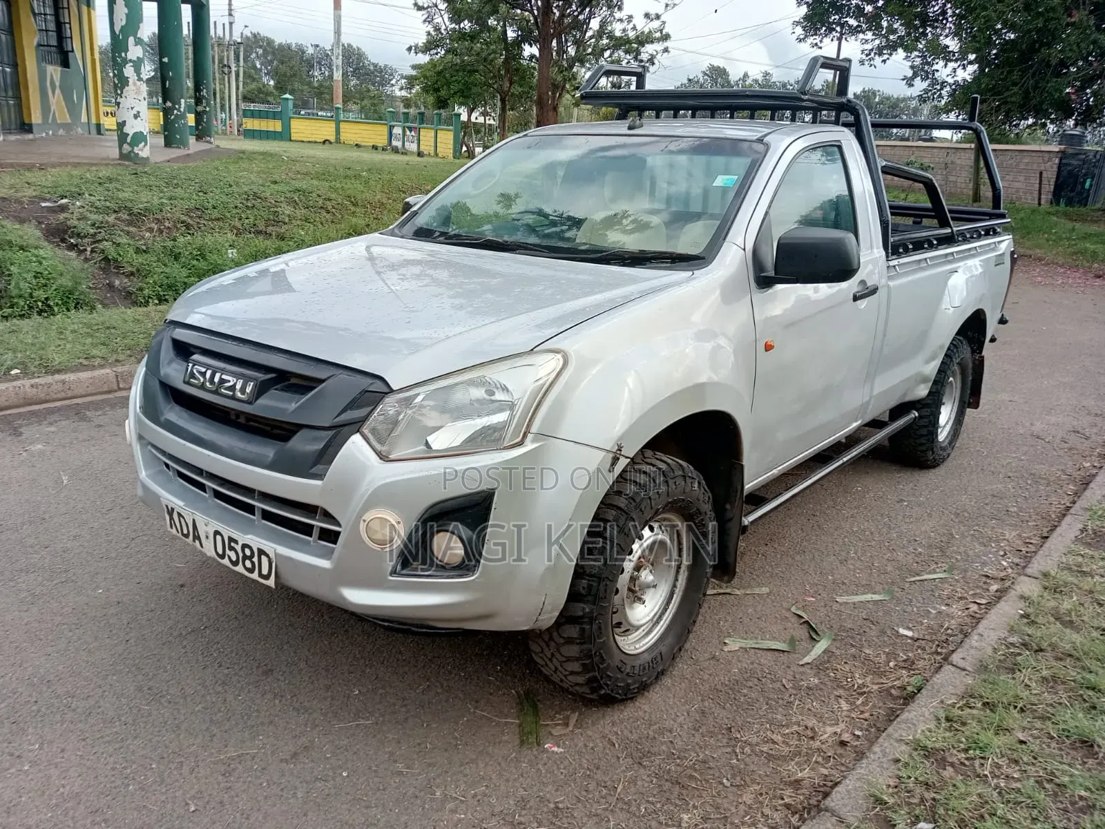 Isuzu D-MAX 2021 Silver