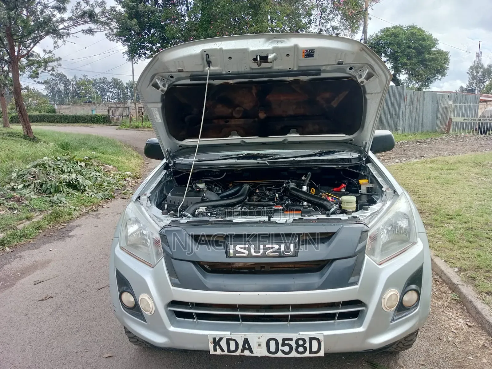 Isuzu D-MAX 2021 Silver