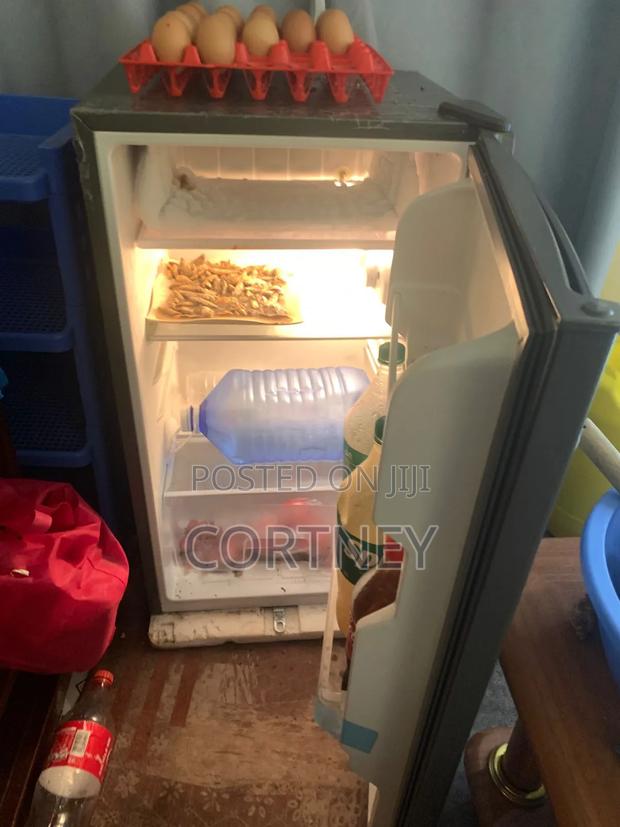 90l Fridge - main view