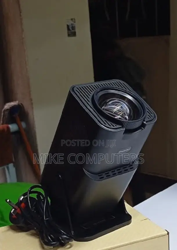 New Arrival Hy 320 Black Android Projector.