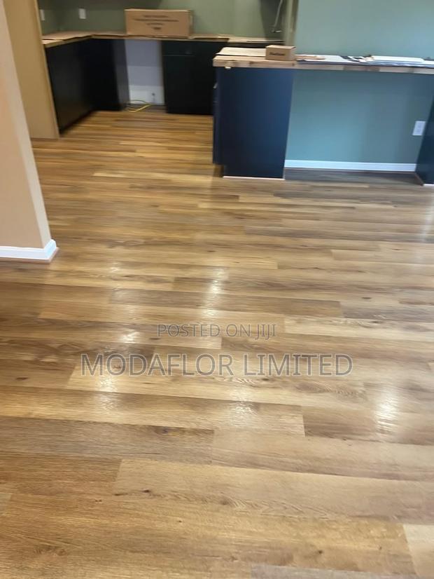 Luxury Vinyl Tile for Modern Home and Office Floor Finishing Use