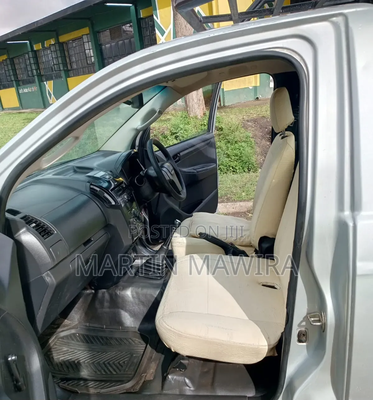Isuzu D-MAX 2021 Gray