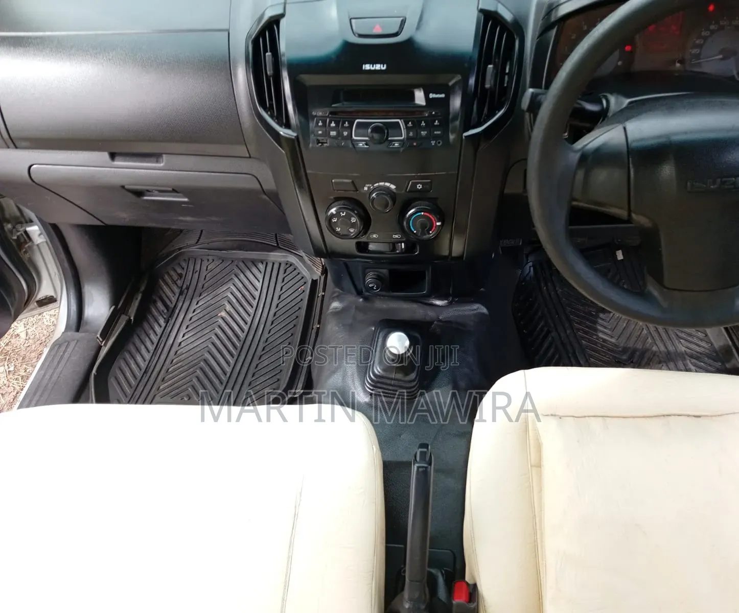 Isuzu D-MAX 2021 Gray