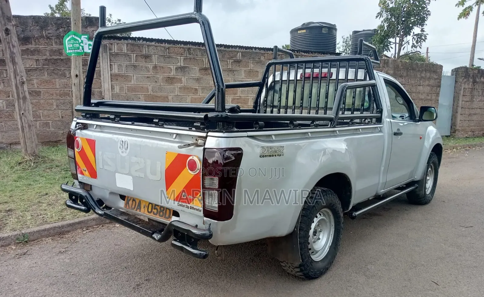 Isuzu D-MAX 2021 Gray