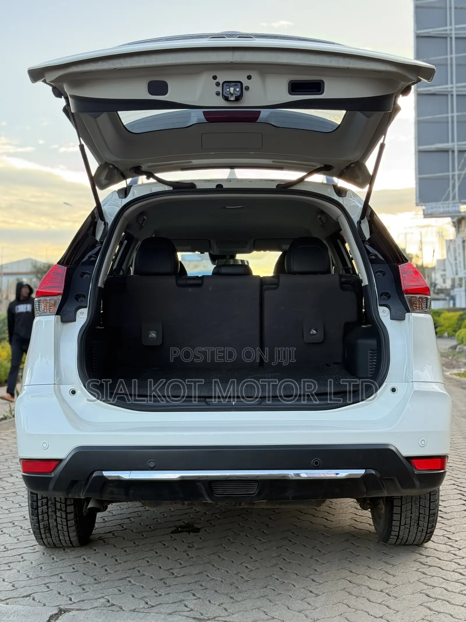 Nissan X-Trail 2.0 Petrol FWD 2019 White