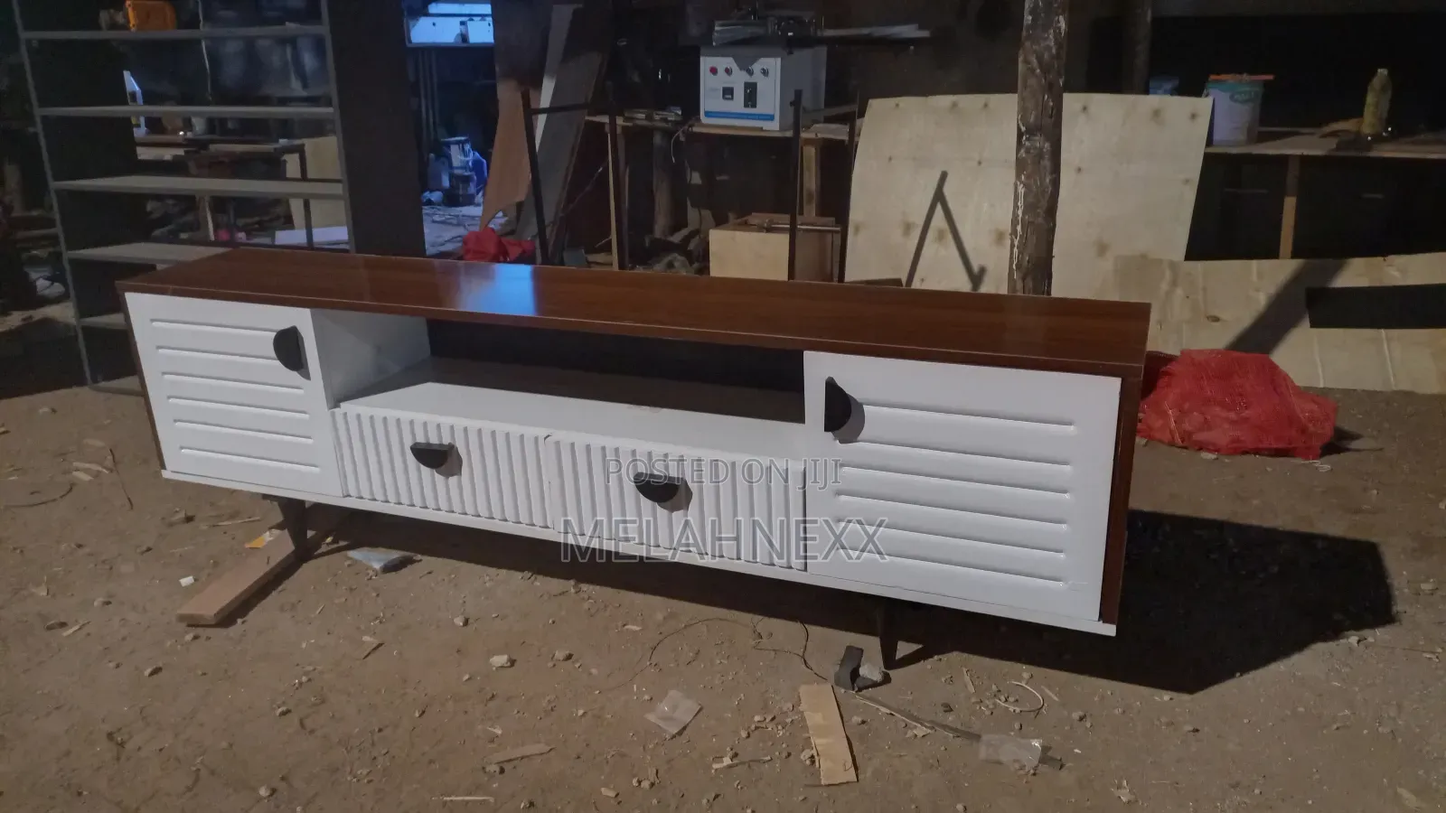 Half Moon Tv Stand(6fits)