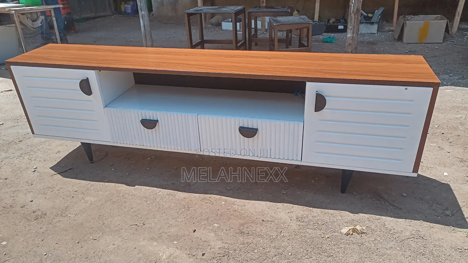 Half Moon Tv Stand(6fits)