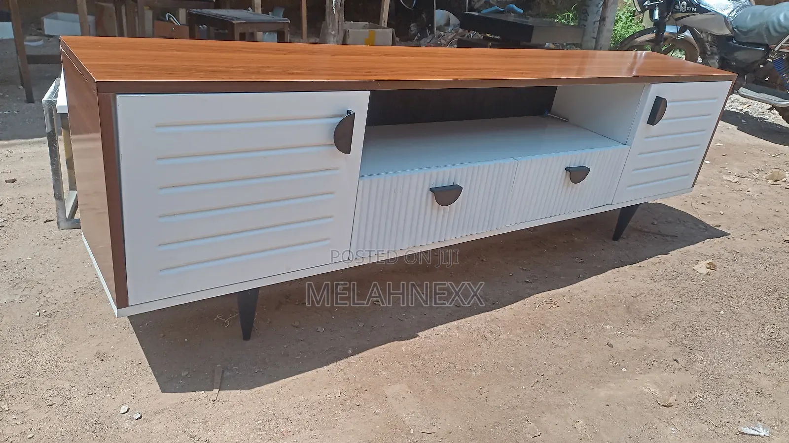 Half Moon Tv Stand(6fits)