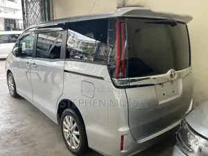 Toyota Noah 2.0 FWD (7 Seater) 2020 Silver