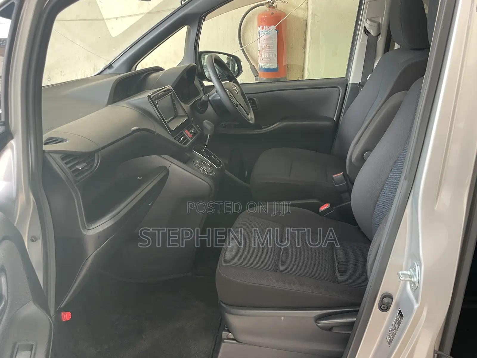 Toyota Noah 2.0 FWD (7 Seater) 2020 Silver