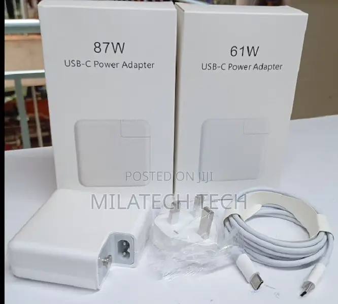 Macbook Charge R White in Colour