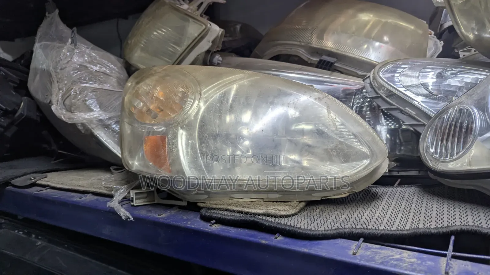 Toyota Platz Headlight