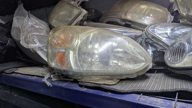 Toyota Platz Headlight - thumbnail 2