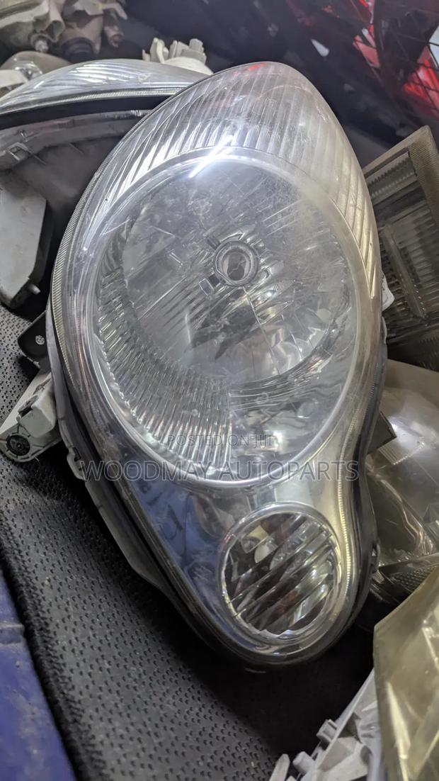 Toyota Duet Headlight