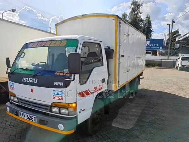 2008 Isuzu NPR