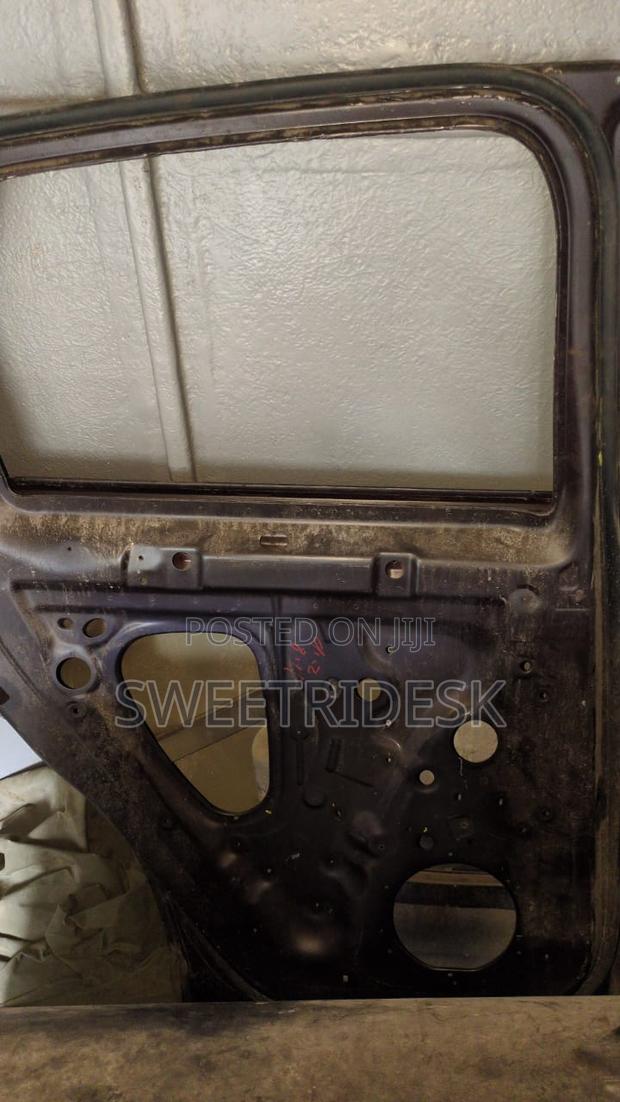 Porshe Cayenne Doors - thumbnail 2