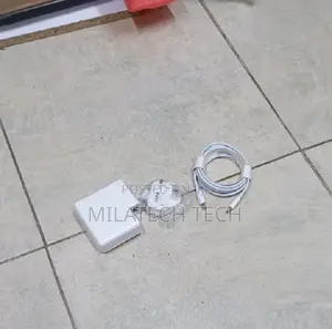 Macbook Chrger Durable 61 Watts