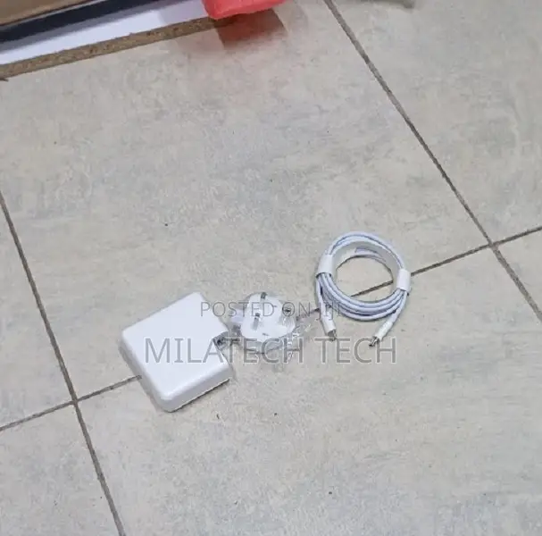 Macbook Chrger Durable 61 Watts