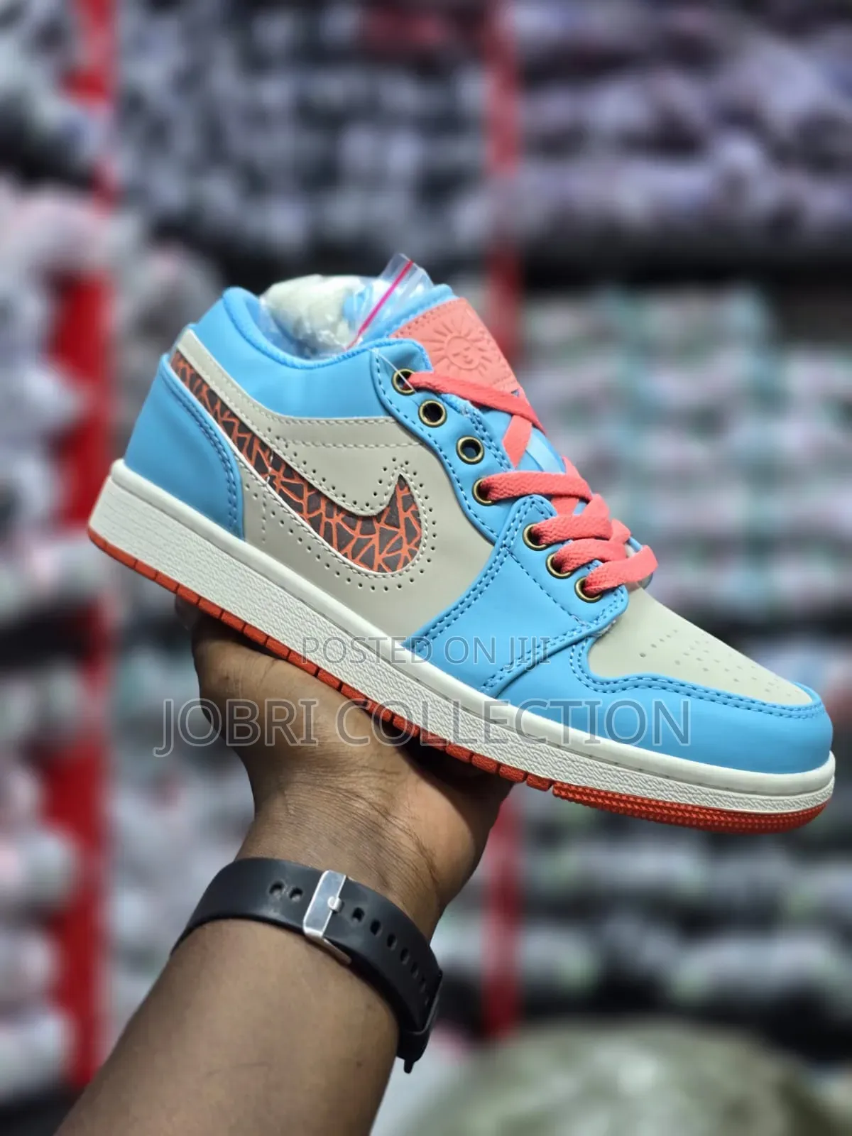Nike Air Jordan 1 Low Se "Somos Eternos" Sneakers