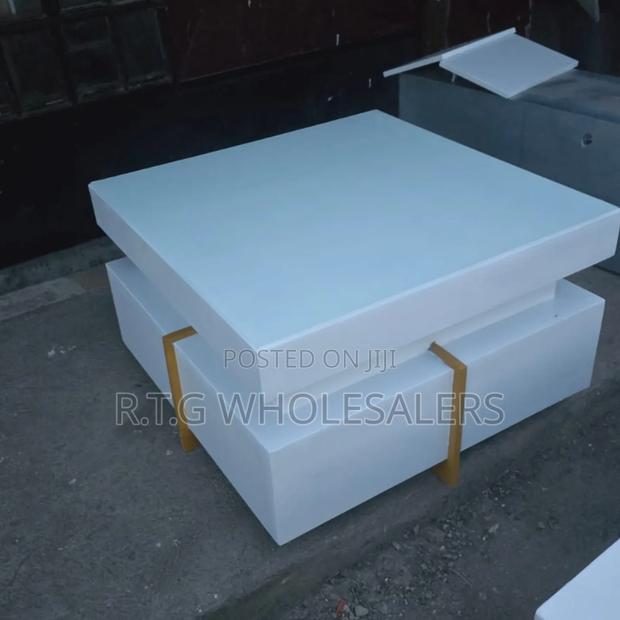 Executive Squire Marble Coffee Table – Luxury Design