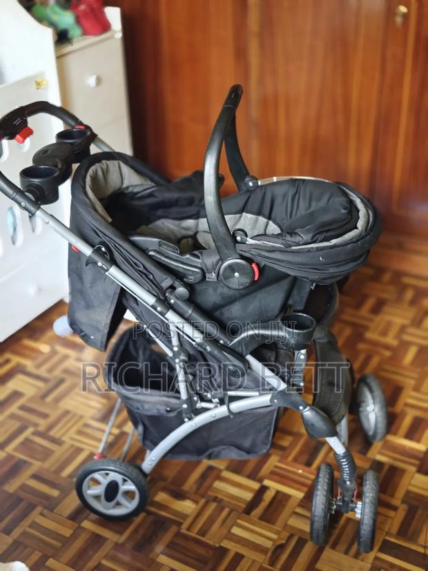 3 in 1 Stroller/Car Seat/Carry Cot - thumbnail 2