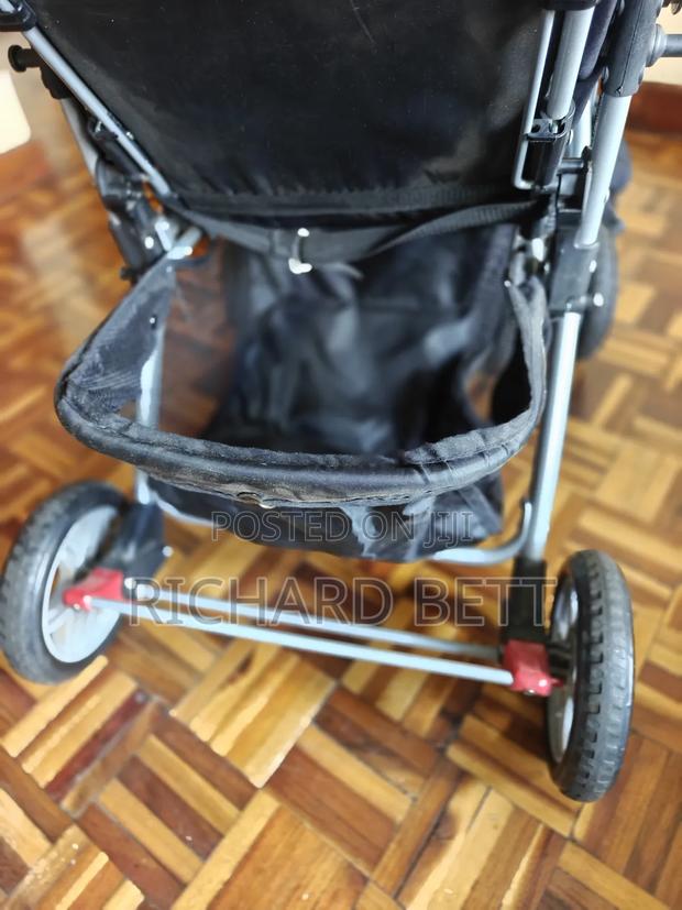 3 in 1 Stroller/Car Seat/Carry Cot - thumbnail 5