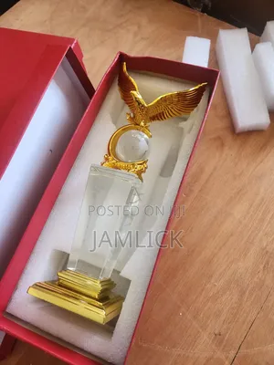 Eagle Sculpture Trophy –Gh