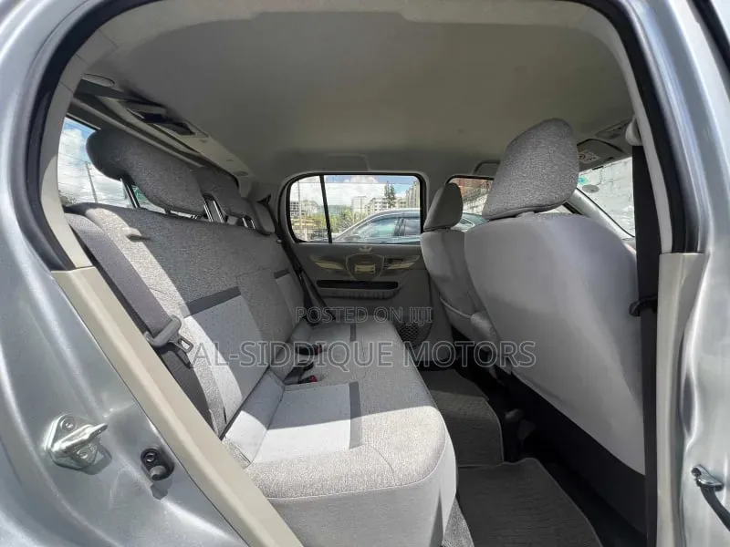 Toyota Passo 1.0 FWD 2019 Silver