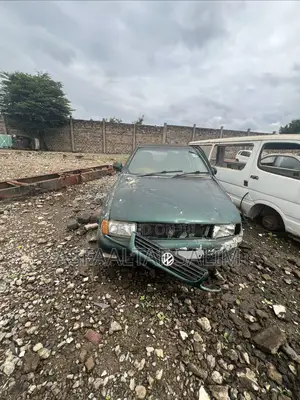 Volkswagen Golf 2010 Green