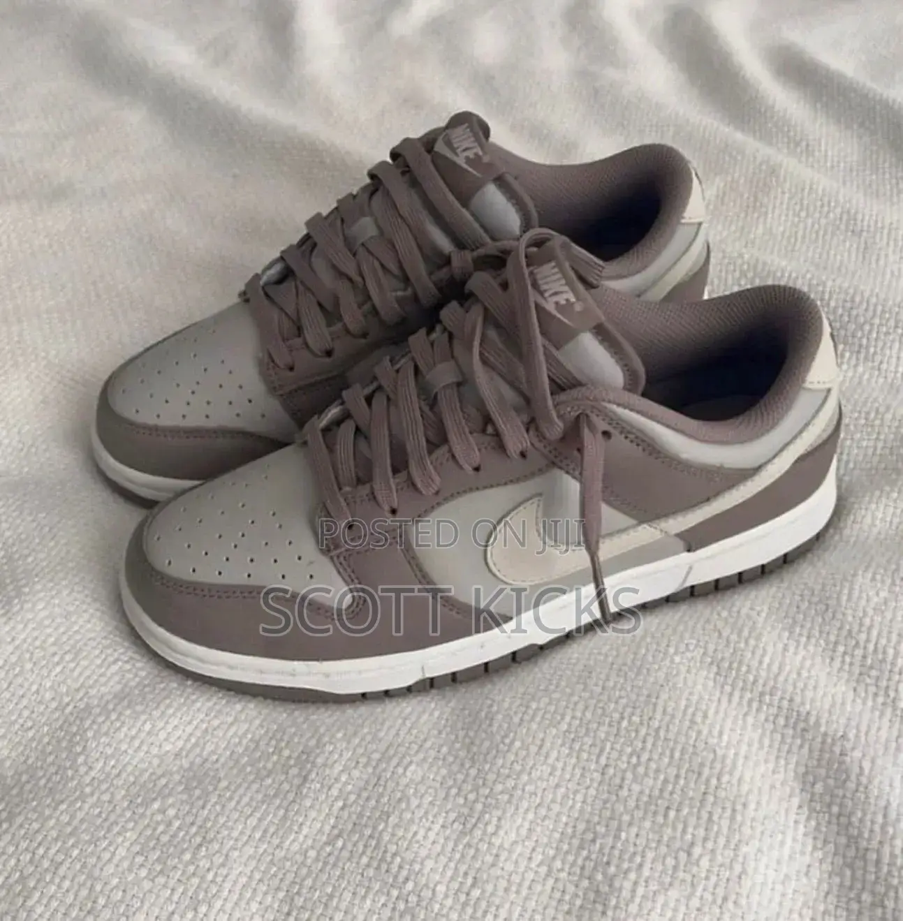 Nike Dunk Low “Bone Beige“
Quality Leather 