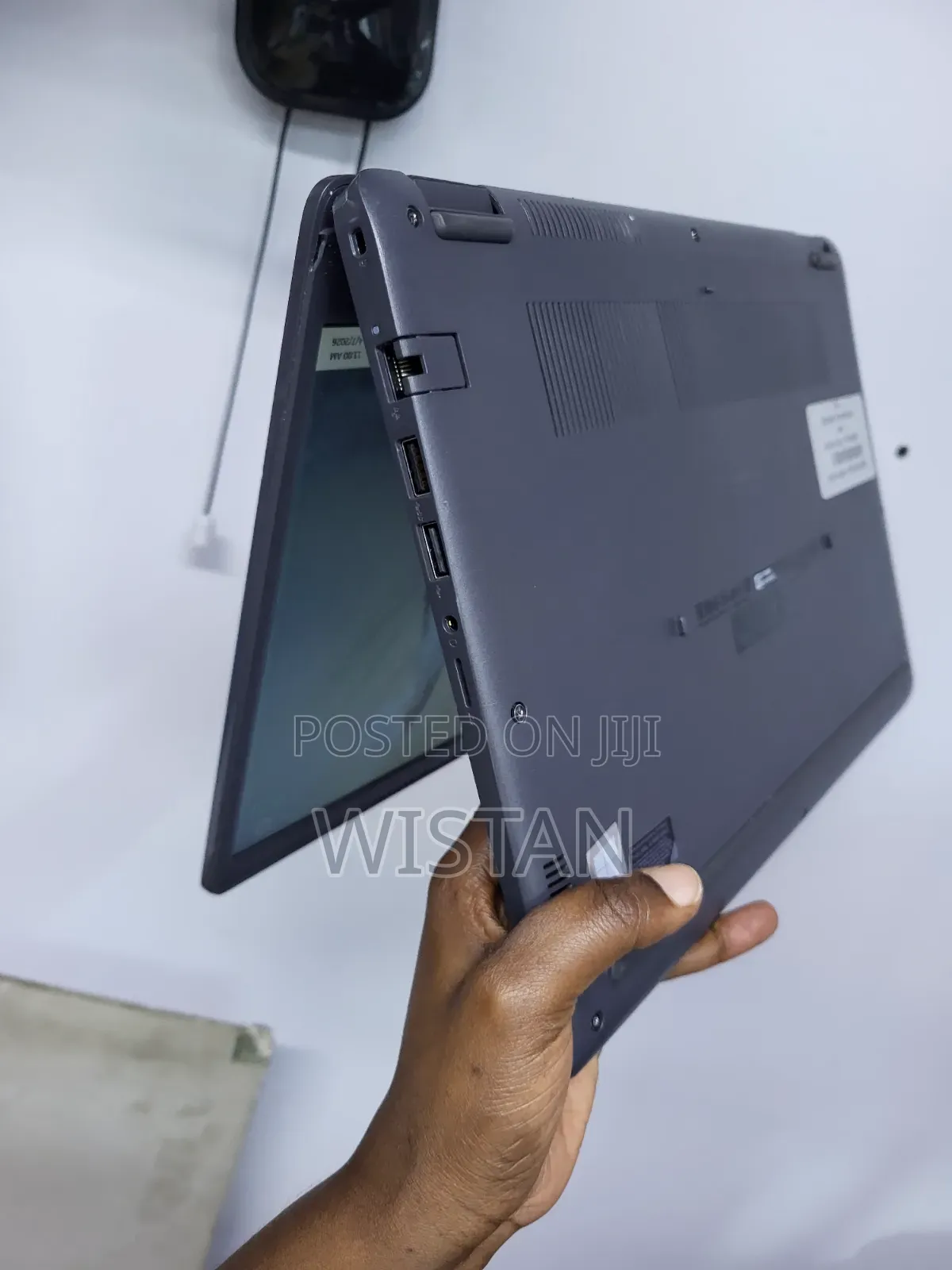 Laptop Dell Latitude 3410 4GB Intel Core i3 HDD 128GB
