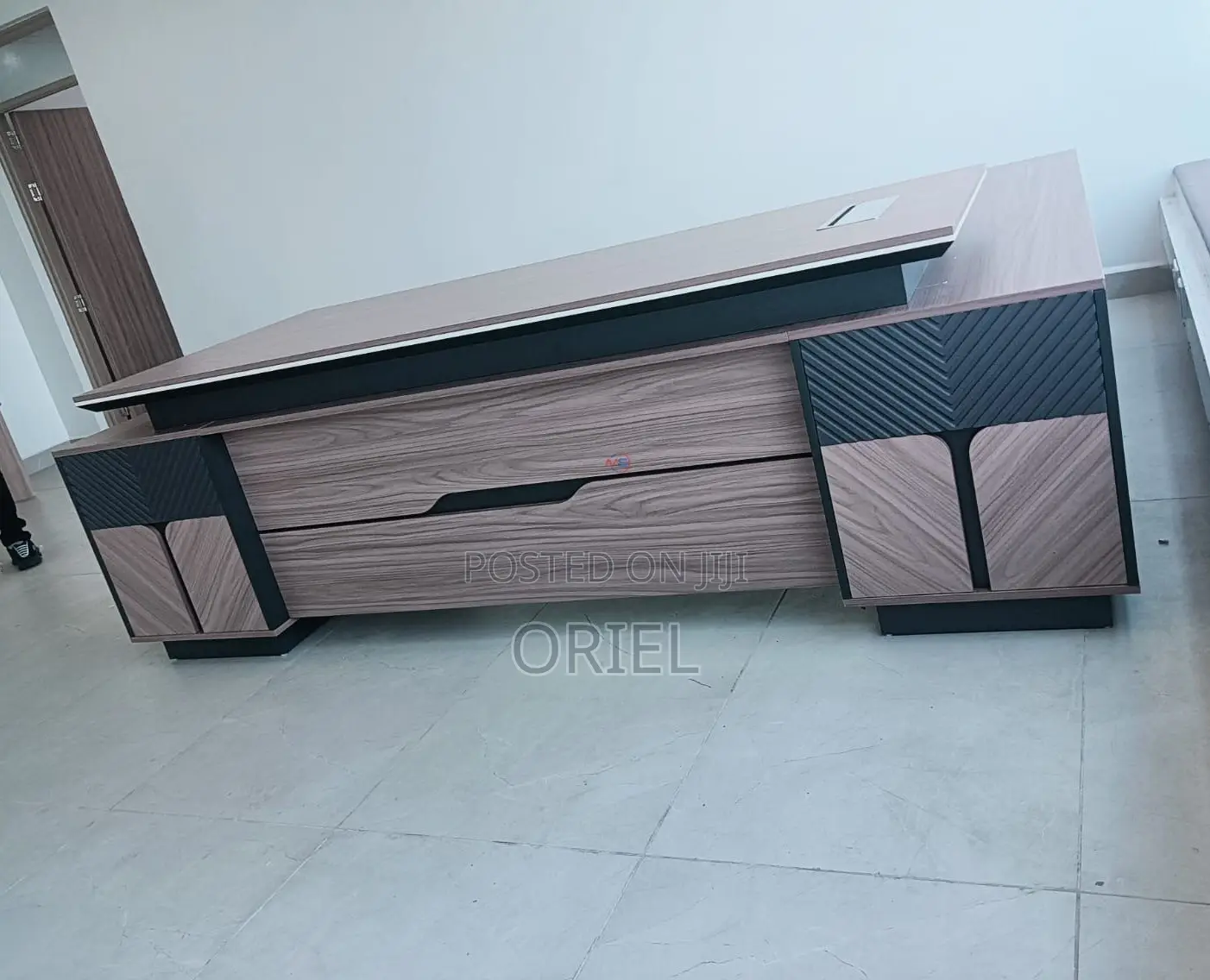 Office Desk : Advanced 2.4m L-Shaped Office Desk