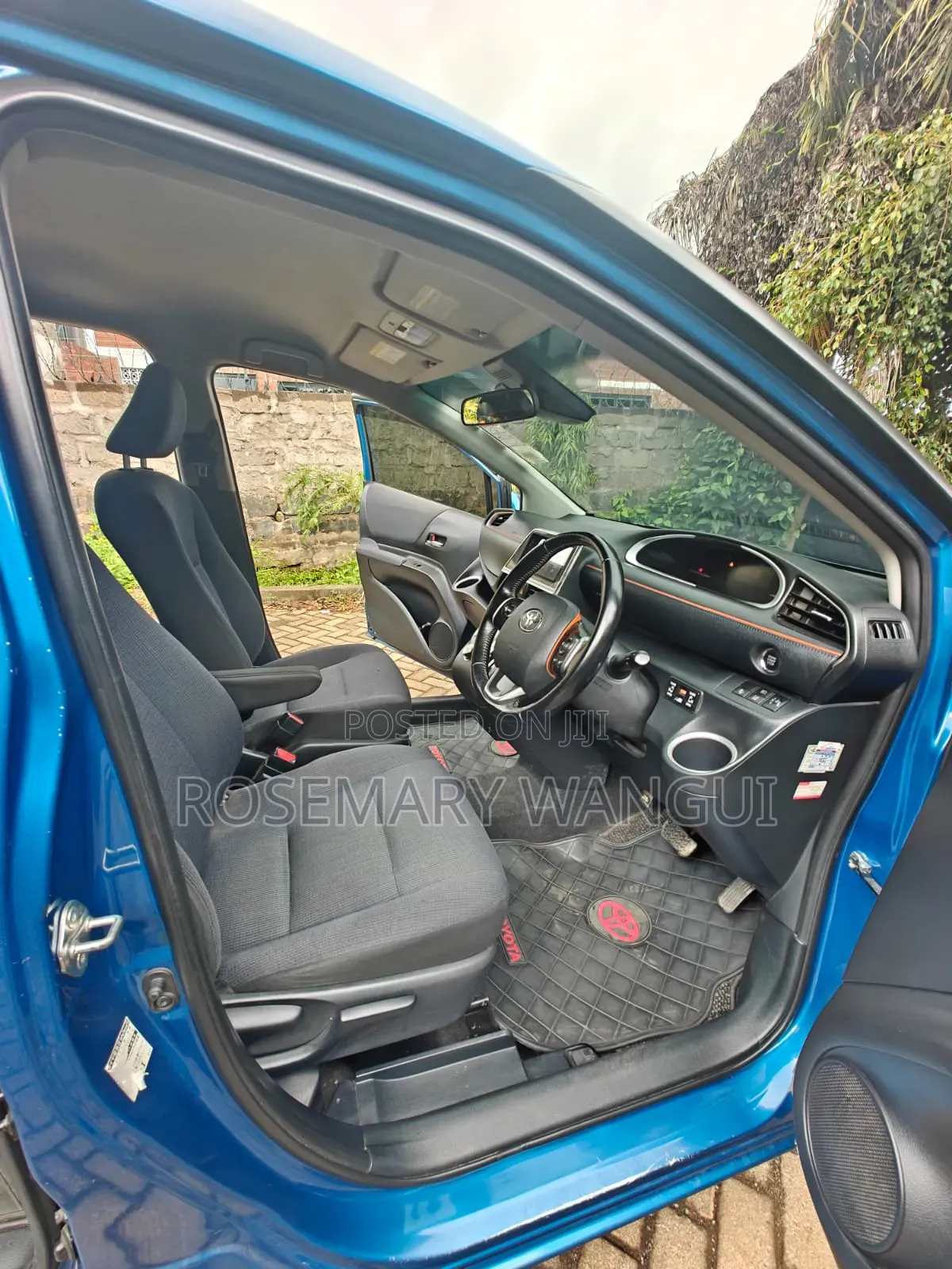 Toyota Sienta 2016 Blue
