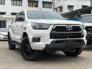 Toyota Hilux 2016 White