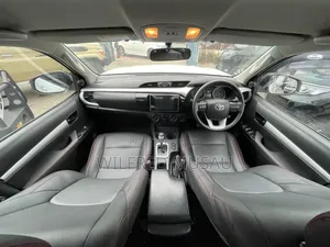Toyota Hilux 2016 White