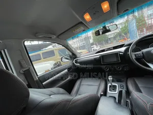 Toyota Hilux 2016 White