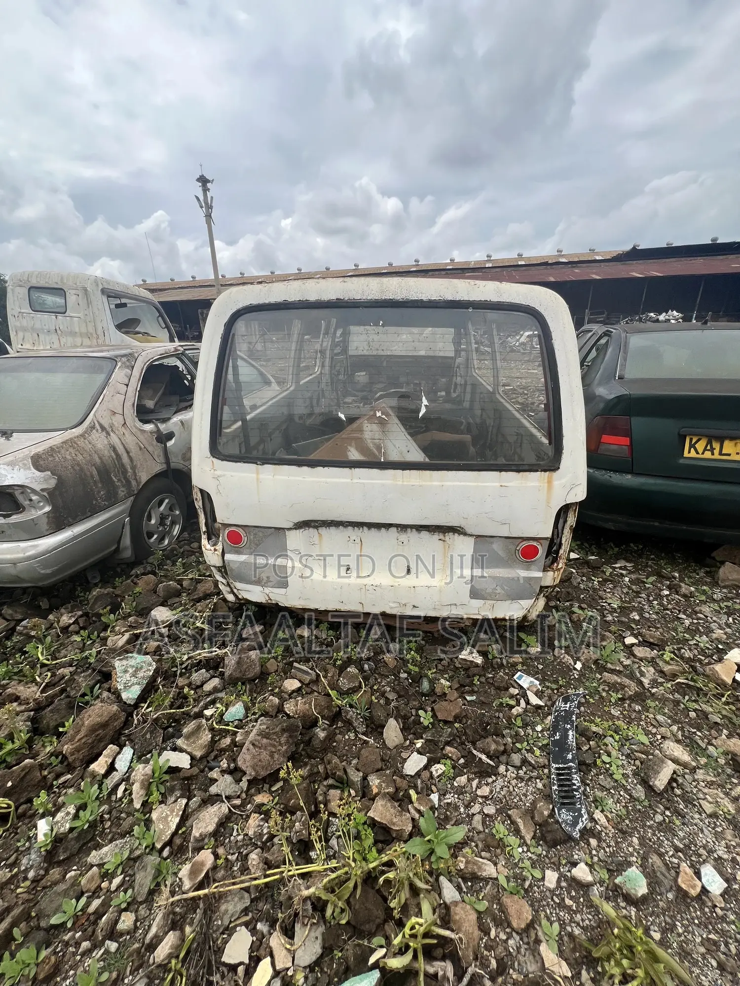 Toyota HiAce 2000 White