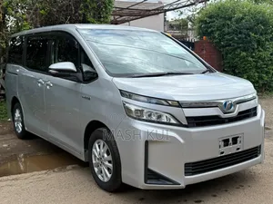Toyota Voxy 2019 Silver