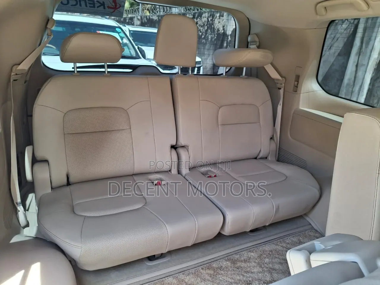 Toyota Land Cruiser 4.6 V8 ZX 2019 Gold