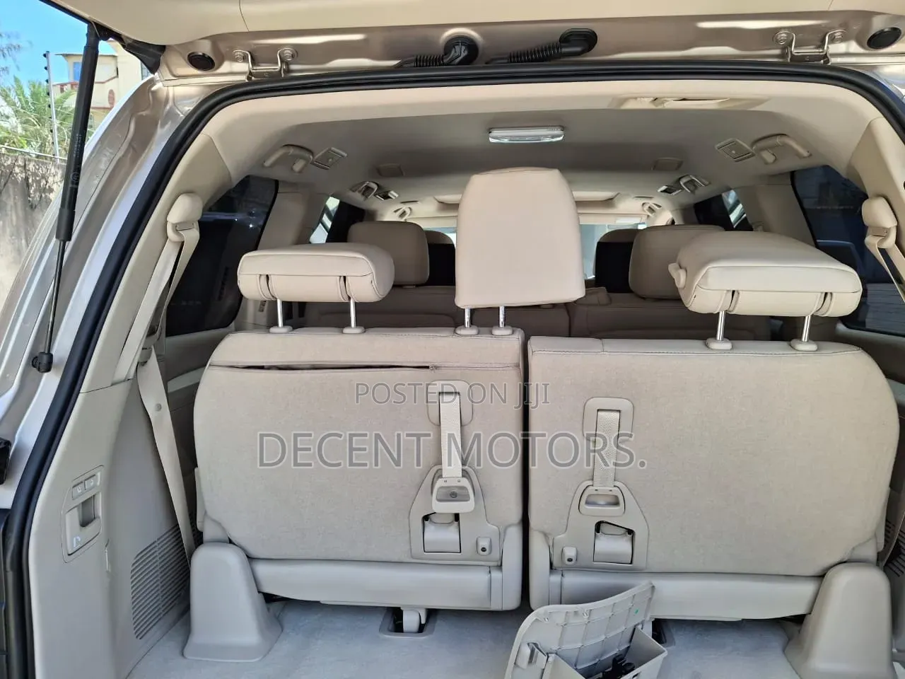 Toyota Land Cruiser 4.6 V8 ZX 2019 Gold