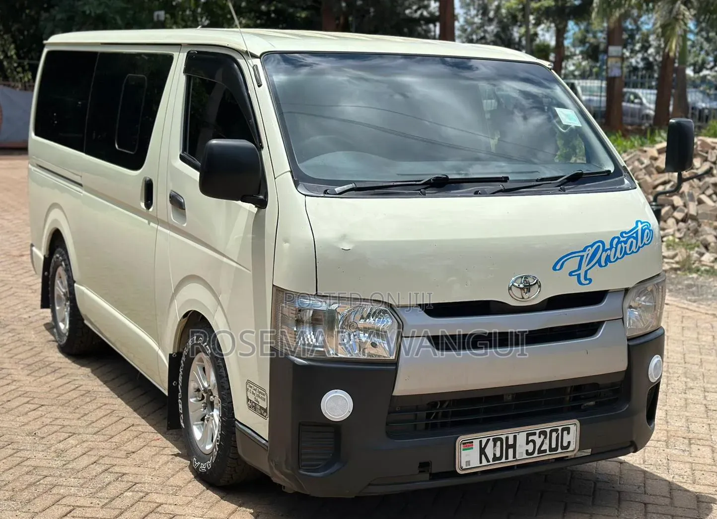 Toyota HiAce 2015 White