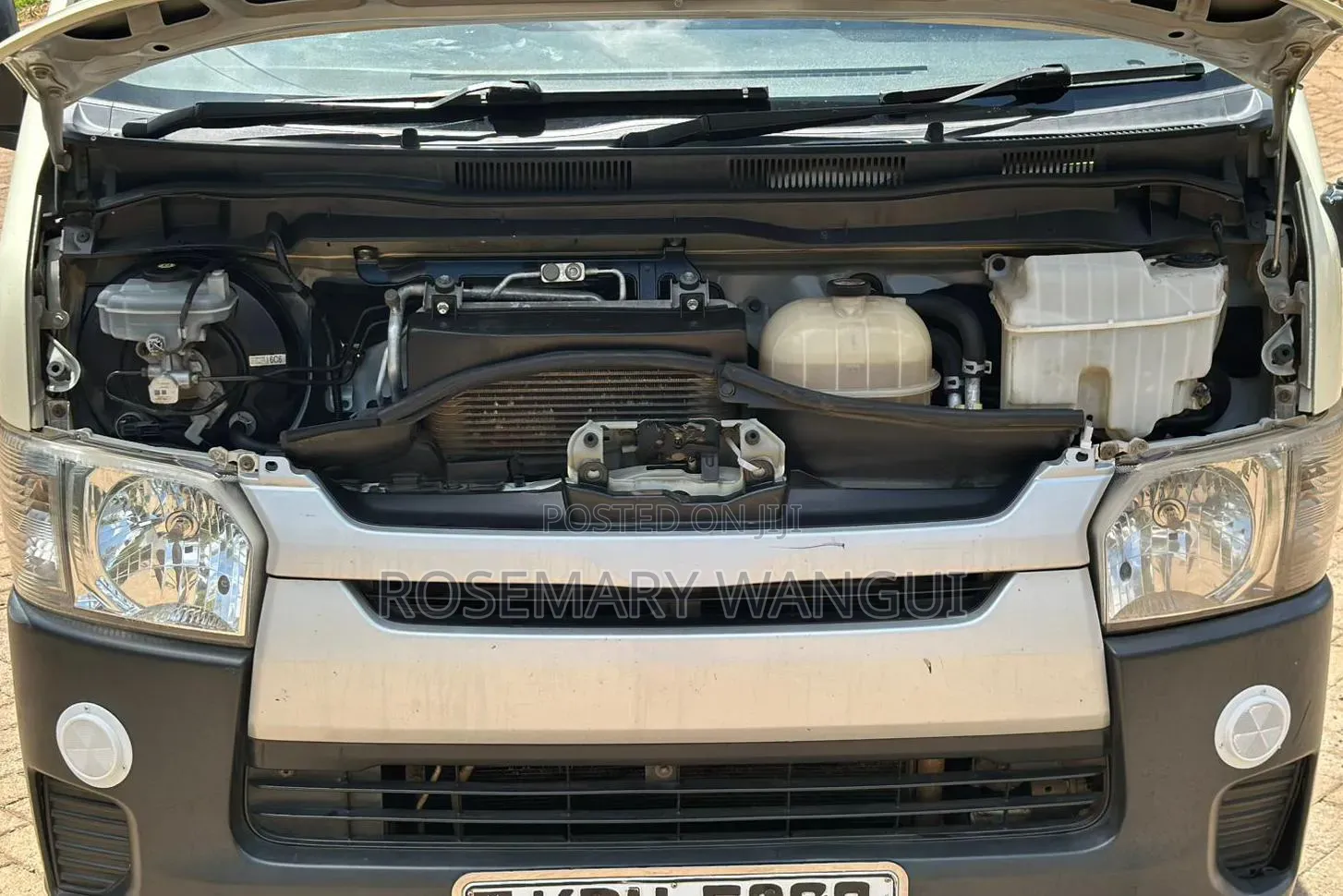 Toyota HiAce 2015 White