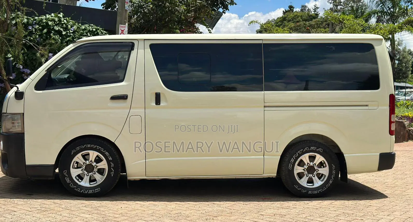 Toyota HiAce 2015 White