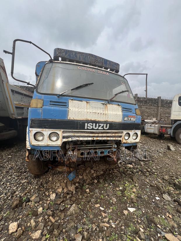 Isuzu Lorry