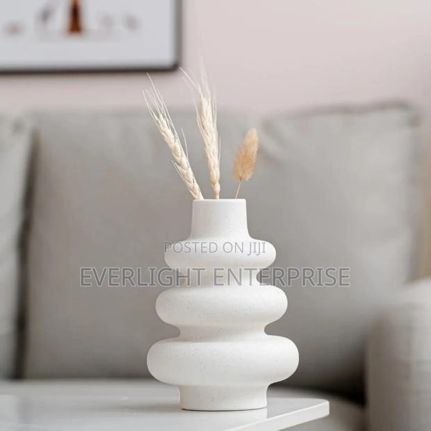 *Modern Minimalist Spiral Shaped Home Decorative Flower Vase - thumbnail 2