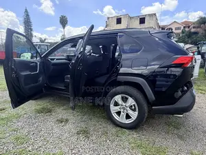 Toyota RAV4 Adventure 4dr SUV (2.5L 4cyl 6A) 2018 Black