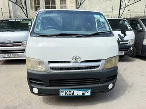 Toyota HiAce 2006 White