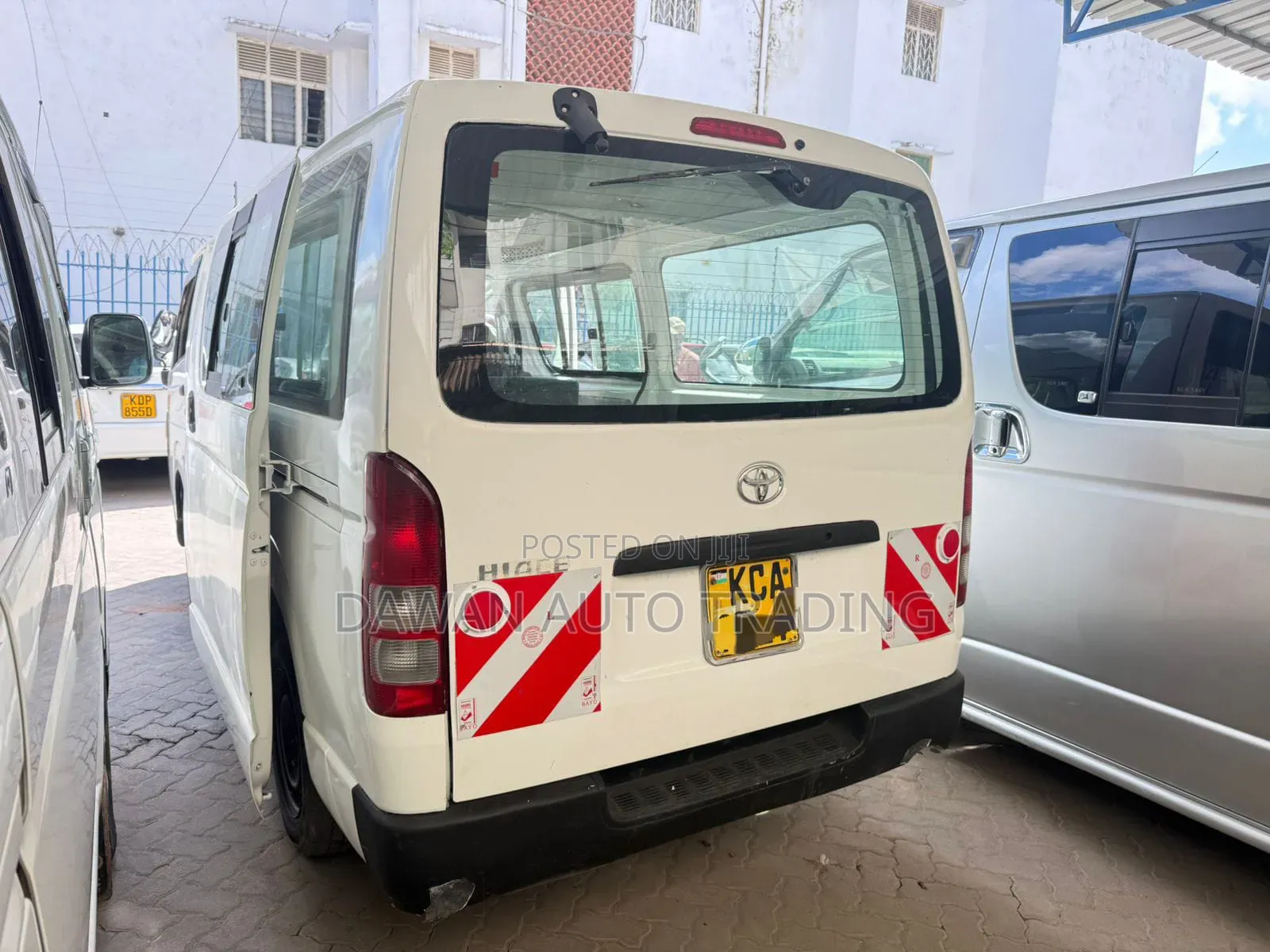 Toyota HiAce 2006 White