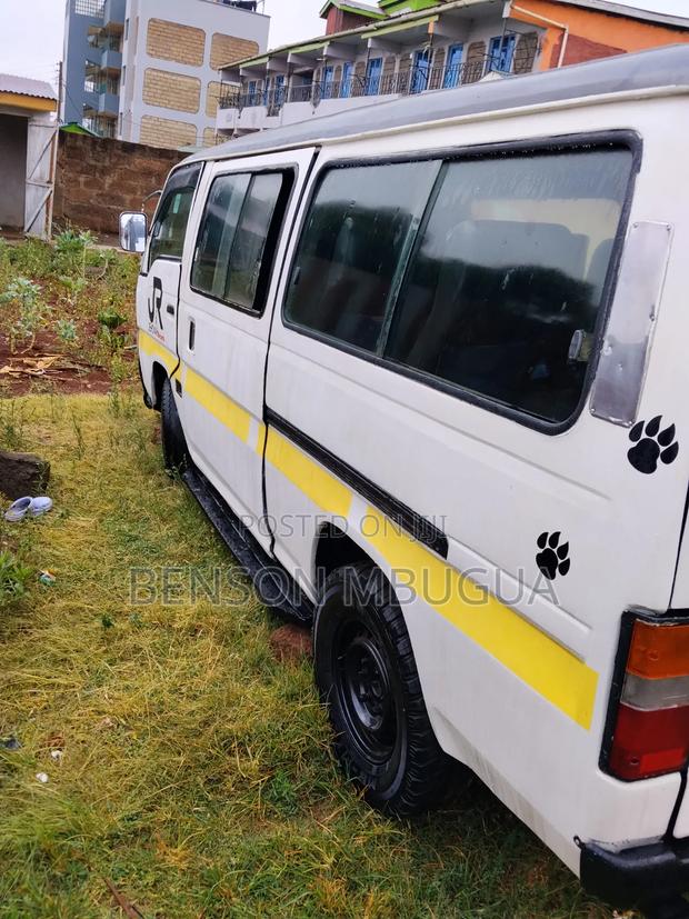 Toyota HiAce 1995 White