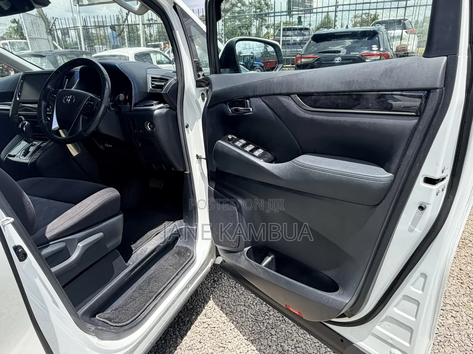 Toyota Alphard 2018 White